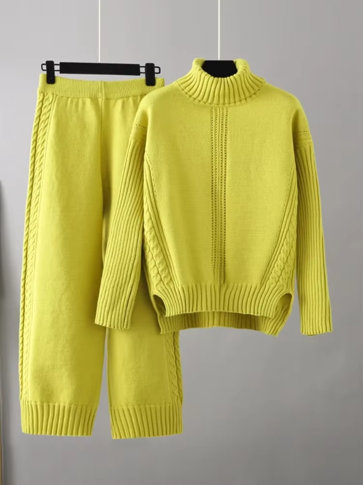 Adriana - Cozy Turtleneck Set
